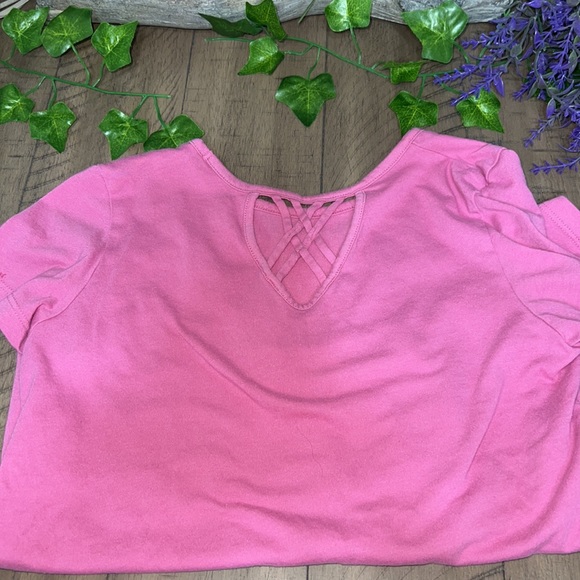 Old Navy Tee shirt - Picture 4 of 4